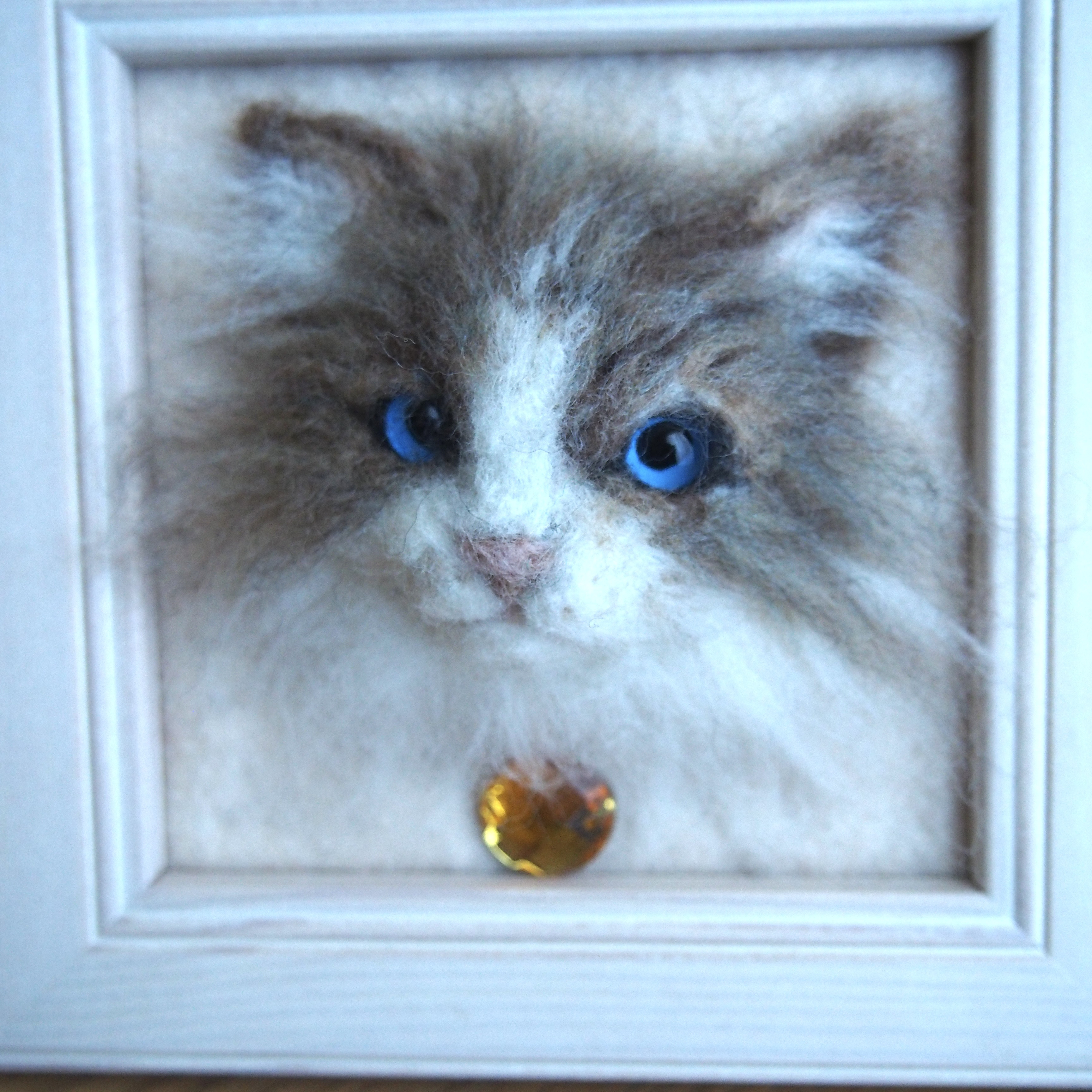 羊毛フェルト　プードル　フォトフレーム飾り Amazon.co.jp: 羊毛フェルト 犬 トイプードル 茶 眼鼻ハンド ド