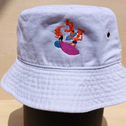 サーフィン ホワイト 刺繍 バケットハット 帽子 乗り物 夏 海 オリジナル ユニセックス ワンポイント 14枚目の画像