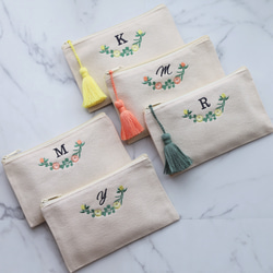 レモン＆オレンジ刺繍のイニシャルポーチmini フラットポーチmini