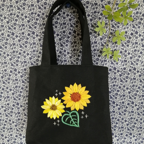 ひまわり刺繍の帆布ミニバッグ トートバッグ HanaDaisy Poodles