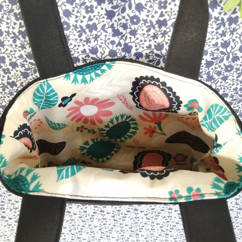 ひまわり刺繍の帆布ミニバッグ トートバッグ HanaDaisy Poodles