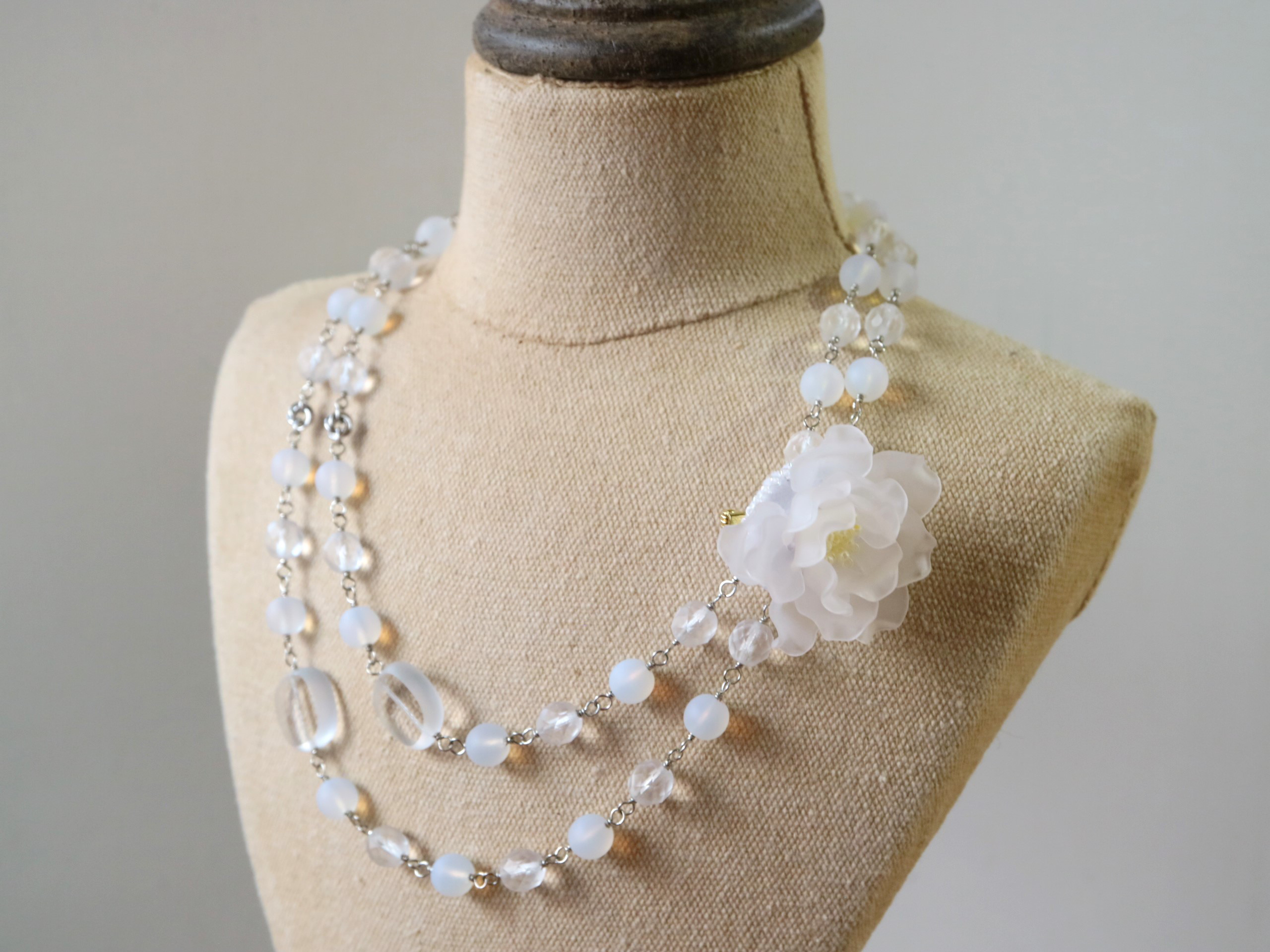 【数量限定】 本珊瑚 白薔薇 ネックレス アクセサリー