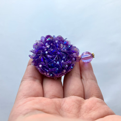 Ajisai 紫陽花カラー　刺繍スパンコールブローチ　※訳ありブローチ　紫色　きらきらブローチ 15枚目の画像