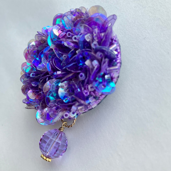 Ajisai 紫陽花カラー　刺繍スパンコールブローチ　※訳ありブローチ　紫色　きらきらブローチ 17枚目の画像