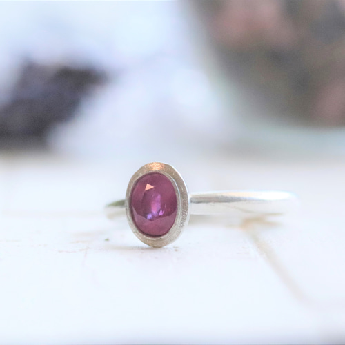 天然ピンクサファイア0.785カラットのシルバーリング 一点物 指輪