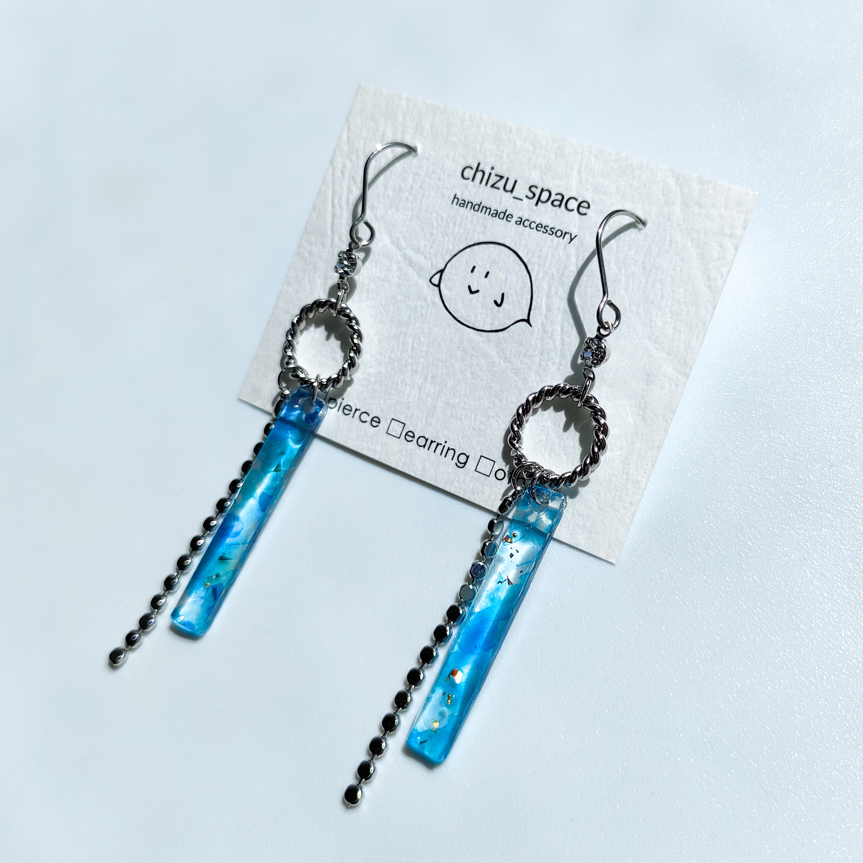 水色系　ビジュー　ピアス　ハンドメイド　イヤリング変更可 ブルー系 ビジュー 雫 ピアス ハンドメイド イヤリング変更可