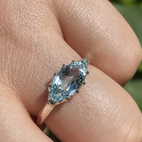 アクアマリン マーキスカット 1.7ct 爪留め シルバーSV925リング