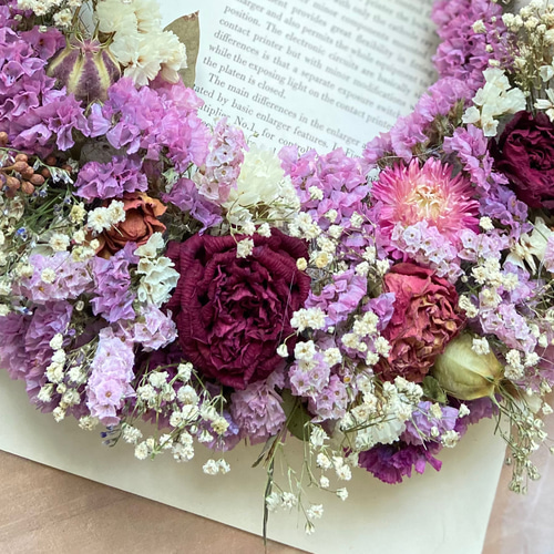 スターチスとバラのドライフラワー三日月リース ドライフラワー 花の