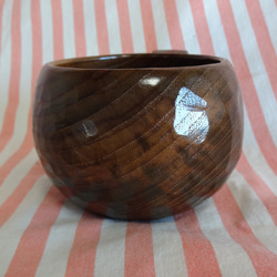 アウトレット　古木のチークで作った一木彫りコーヒーカップ. 2枚目の画像