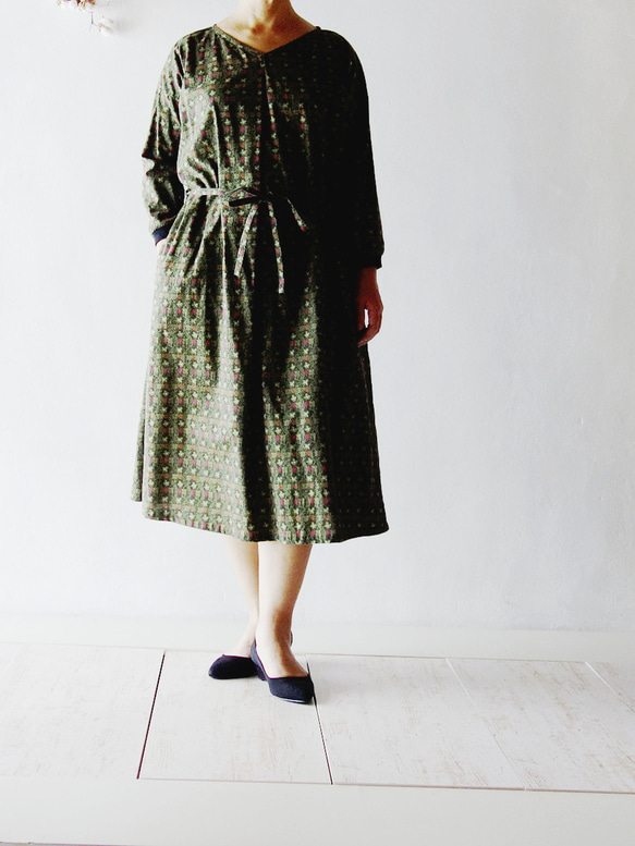 【蒲萄柄のワンピース】　秋　コットン100％　moda fabrics 6枚目の画像