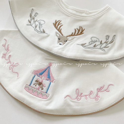 handmade/BABYno118】ビブ/スタイ楕円/刺繍木馬 スタイ・よだれかけ