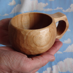 　ミズメ桜の一木彫りコーヒーカップ. 1枚目の画像