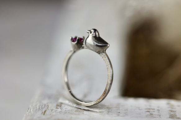 【シルバーリング】シルバー　ルビー　小鳥リング　指輪　ピンク　宝石　鳥　可愛い　普段使い 2枚目の画像