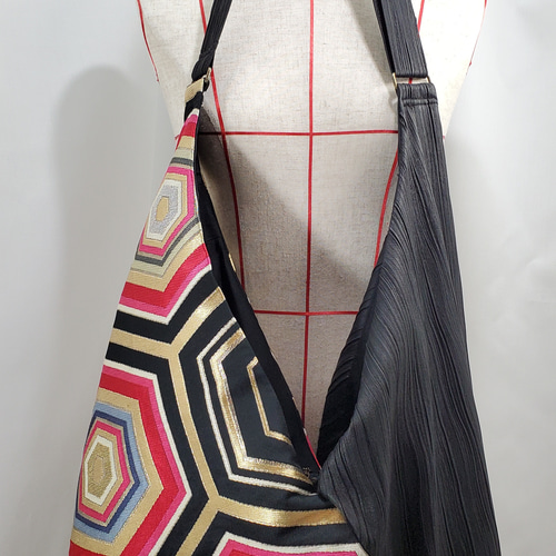 Lサイズ☆あずま袋【帯リメイク】亀甲柄×シワ黒合皮 #帯×合皮 Lサイズ☆あずま袋【帯リメイク】亀甲柄×シワ黒合皮 #帯×合皮
