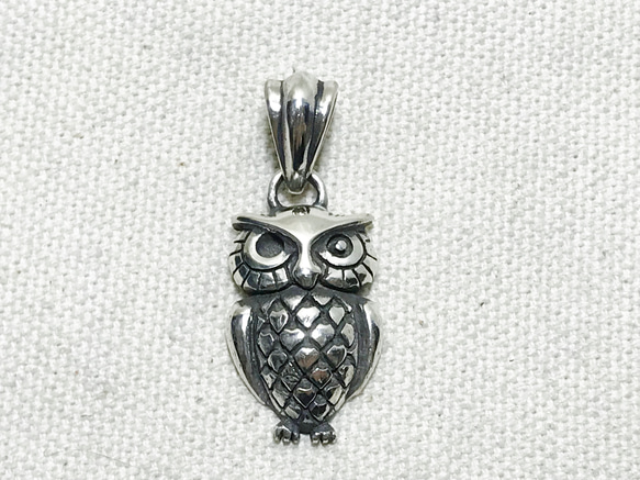 フクロウ ペンダントトップ 梟 ネックレス シルバーアクセサリー owl ハンドメイド アクセサリー 新品未使用 1枚目の画像