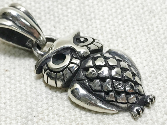 フクロウ ペンダントトップ 梟 ネックレス シルバーアクセサリー owl ハンドメイド アクセサリー 新品未使用 2枚目の画像