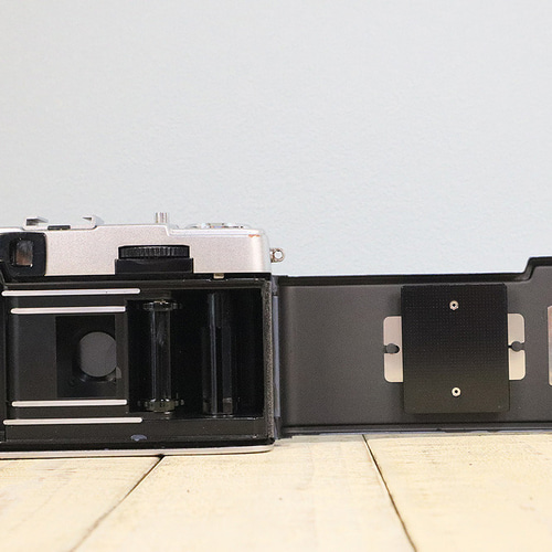 完動品】【3ヶ月保証】オールドフィルムカメラ OLYMPUS PEN EE-2