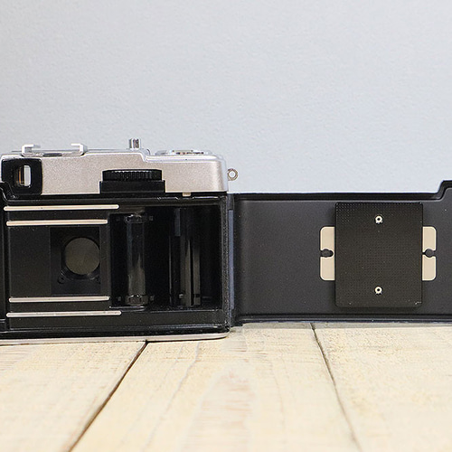 完動品】【3ヶ月保証】オールドフィルムカメラ OLYMPUS PEN EE-2 S/N