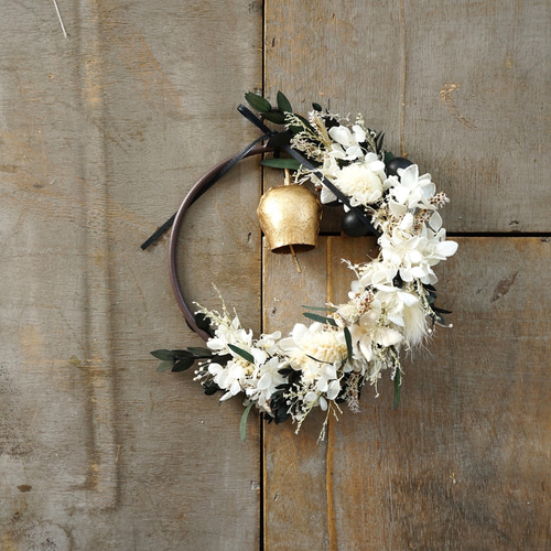 カウベル付きドアリース アイアンリング ホワイト リース atelier