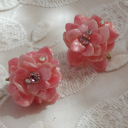 大ぶり　レジンのお花のイヤリング　ピンクカラー　ラインストーン 8枚目の画像