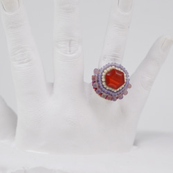 健談戒指 159 一種尺寸適合大多數珠繡戒指紅紫色超大戒指 第4張的照片