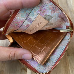 本革　軽量　クロコ型　コンパクト　財布　ラウンドファスナー 4枚目の画像