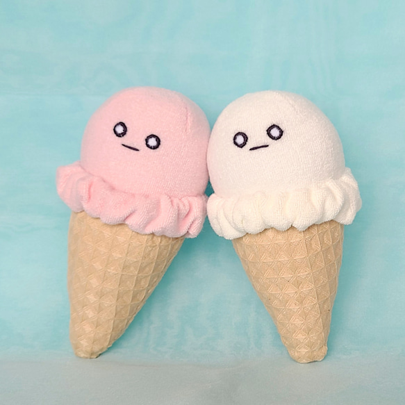 アイスクリームのぬいぐるみ　バニラ　ストロベリー 2枚目の画像