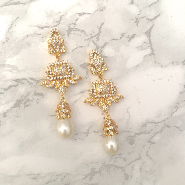 Lily ジルコニアピアス 花嫁のウエディングアクセサリー イヤリングに加工金属アレルギー対応