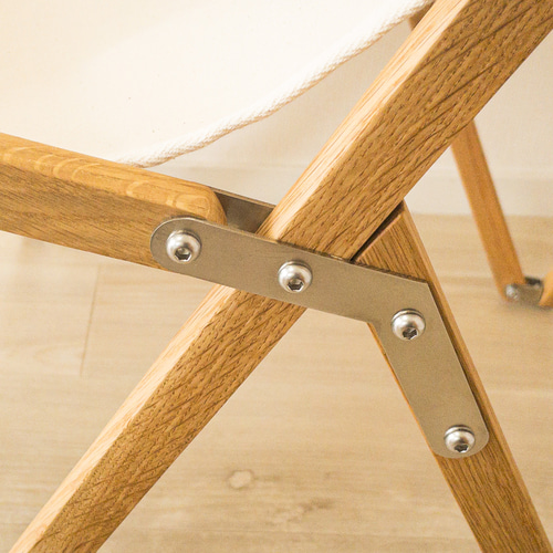 機能美の折り畳み椅子「トリポリナチェア」【オリーブ色】 - 室内