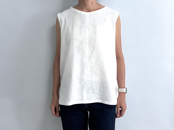 ノースリーブブラウス　忙しい朝の「何着よう？」に、迷わず手に取る一枚。　リネン　白 NB435 2枚目の画像