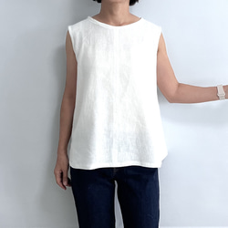 ノースリーブブラウス　忙しい朝の「何着よう？」に、迷わず手に取る一枚。　リネン　白 NB435 3枚目の画像