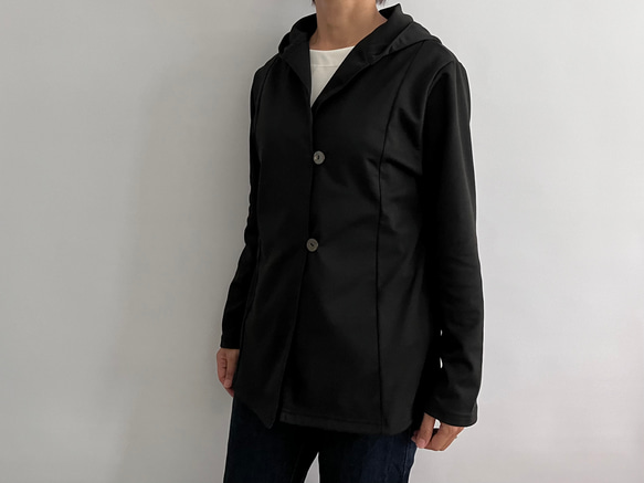 さらっと羽織って、きちんと見え。オンもオフも頼れるパーカージャケット　黒　ボタン付き PJ520 10枚目の画像