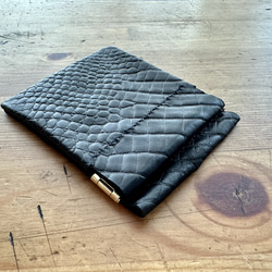 internal flex frame leather case 【black crocodile】 3枚目の画像