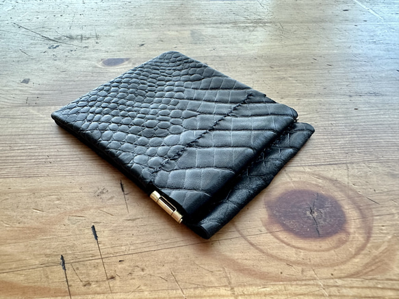 internal flex frame leather case 【black crocodile】 3枚目の画像