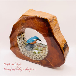 一つ限りの流木アート 水辺のカワセミ ジオラマ 流木 フィギュア 置物 動物 鳥 インテリア レジン 水辺 N15 7枚目の画像