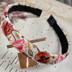 全体刺繍がとってもおしゃれ♡インド刺繍リボンのポニーフック♡太幅