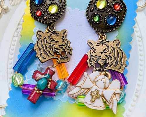 ブロンズ tiger 天使と十字架 ピアス イヤリング とら トラ 虎