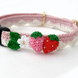 いちご　猫さんにやさしい首輪【かぎ針編み　猫の首輪　猫　首輪　セーフティバックル　アジャスター　軽い　やわらかい】 14枚目の画像