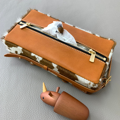 新型ジムニー JB64 JB74用 レザー ティッシュケース 縦横使用可能 栃木