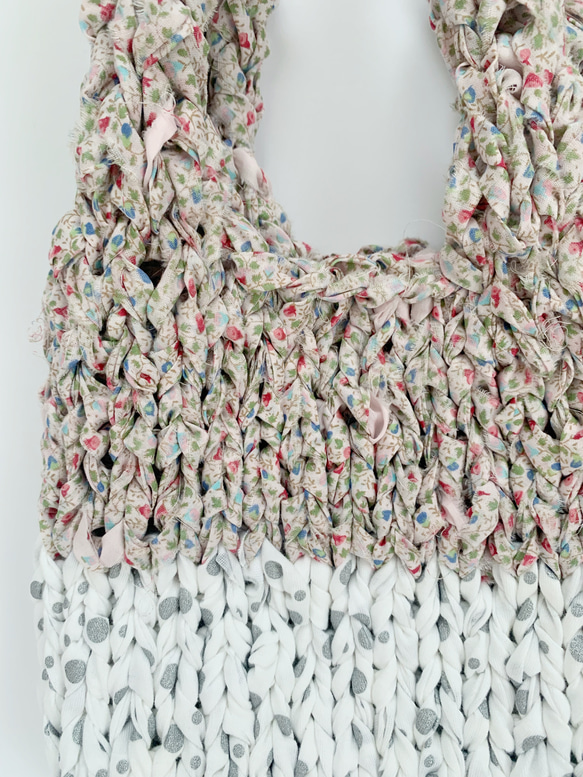 生地から作った糸で編んだバッグ(一点もの) 3枚目の画像