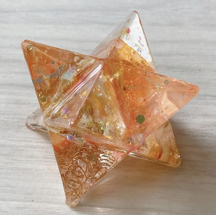 中 マカバスター オルゴナイト ピンクオパール