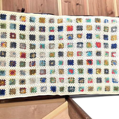 retoroモチーフブランケット［アイボリー］膝掛け グラニースクエア