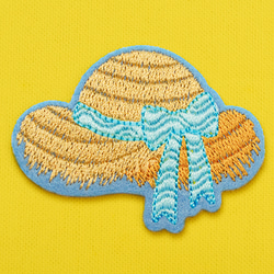 かわいい刺繍ワッペン　麦わら帽子　シール付き　アップリケ 1枚目の画像