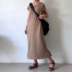 ⭐【 】着痩せ!くびれ!美シルエット!ハリ感Aラインワンピ 夏〜秋にも。細見え計算された大人の美シルエット。アイラインマキシ