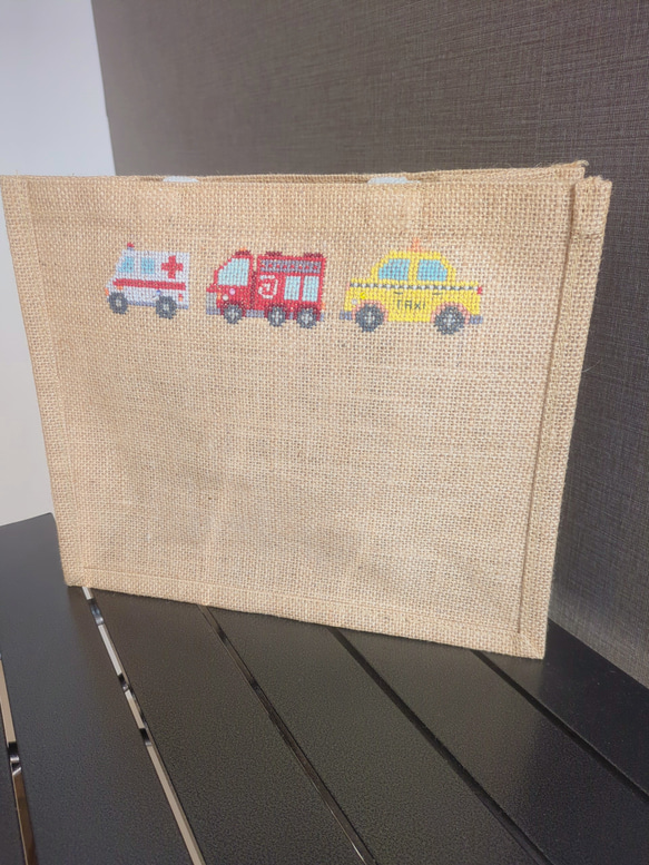 【受注制作】はたらく車＊救急車＊消防車＊ジュートバッグ＊お名前オーダー刺繍＊サマーバッグ 5枚目の画像