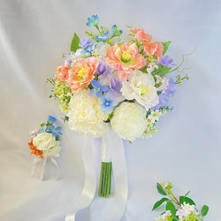 ピーチカラーローズのナチュラル クラッチブーケ（アーティフィシャルフラワー・造花・ウェディング・結婚式・前撮り・フォト 7枚目の画像