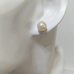 あこや本真珠（日本産）のサージカルステンレス製のピアス 8枚目の画像