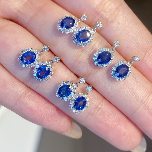 天然ダイヤモンド付きサファイアピアスk18 ピアス(スタッド・一 天然ダイヤモンド付きサファイアピアスk18 ピアス(スタッド・一
