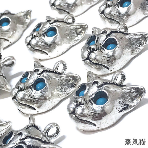 神秘的な猫チャーム 銀古美 2個【猫ピアス イヤリング ハンドメイド用