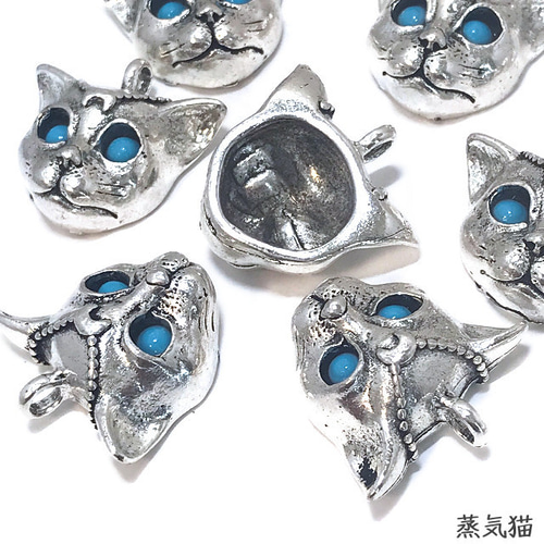 神秘的な猫チャーム 銀古美 2個【猫ピアス イヤリング ハンドメイド用